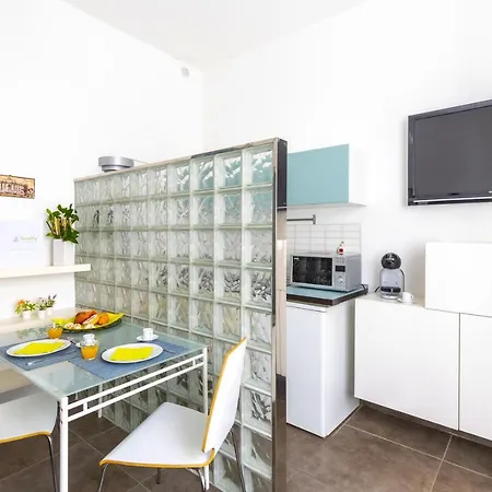 Apartman Hostly - Nicole Volturno- Full Center *