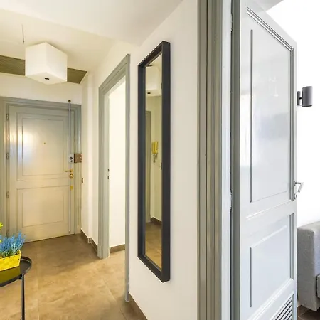 Hostly - Nicole Volturno- Full Center Apartman *